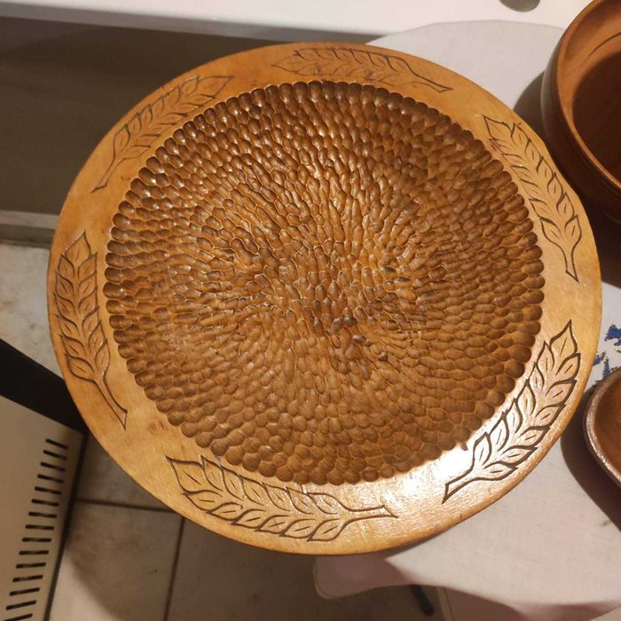 Дървени подноси за сервиране