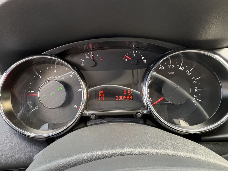 Peugeot 3008 1.6 hdi an 2011  automat