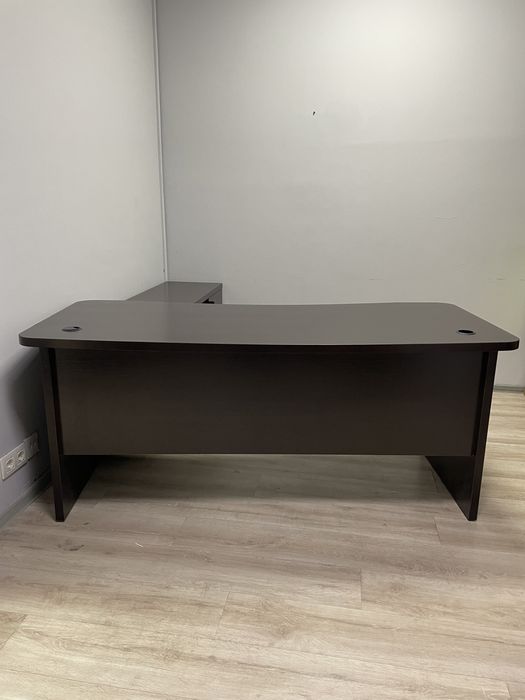 Офисный стол с комодом