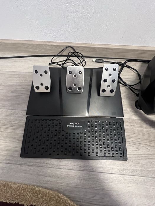 Volan gaming myria