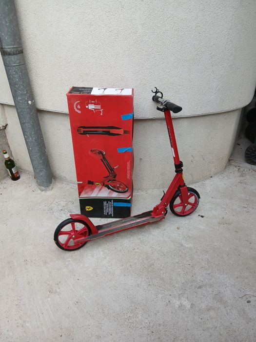 Тротинетка Ferrari