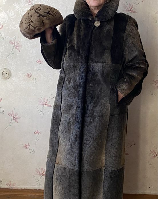 Продаю шубу из нерпы размер 52-54