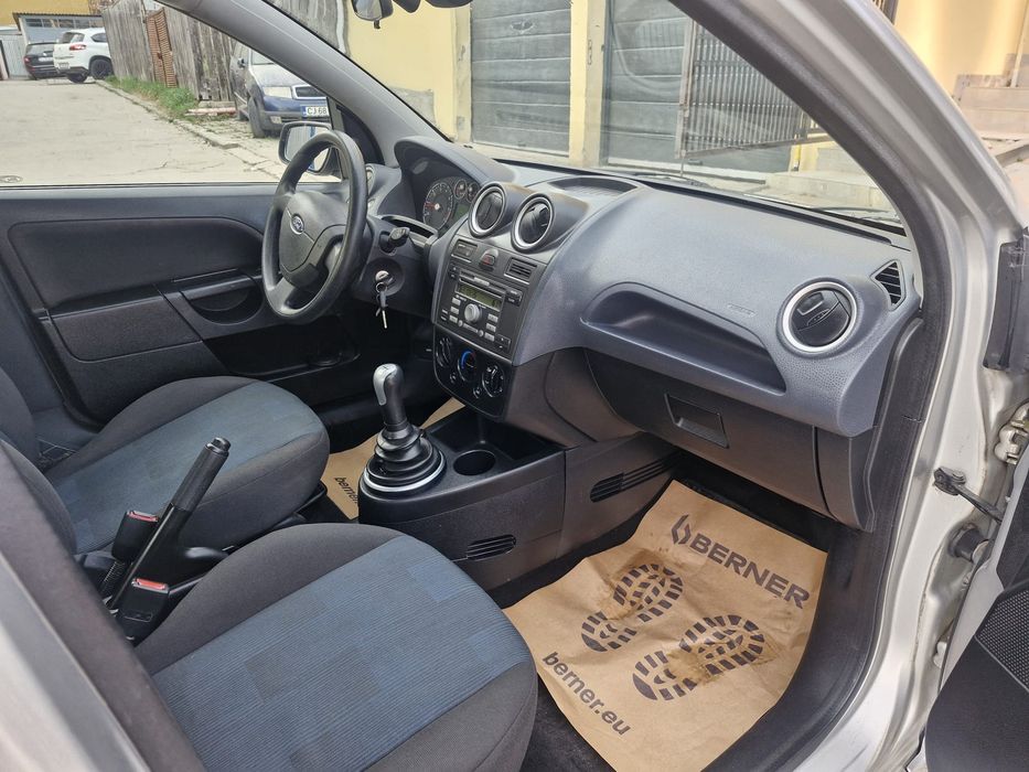 FORD Fiesta 0 — imagine 2