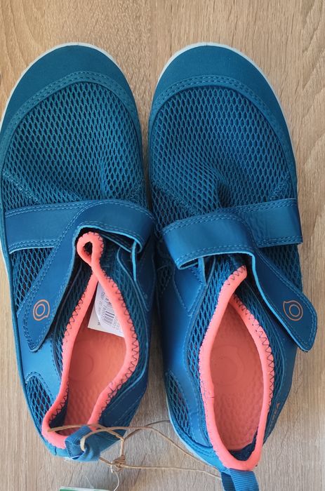 Аква обувки, чисти нови