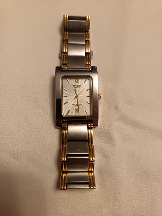 Часовник   CASIO  BEM-100
