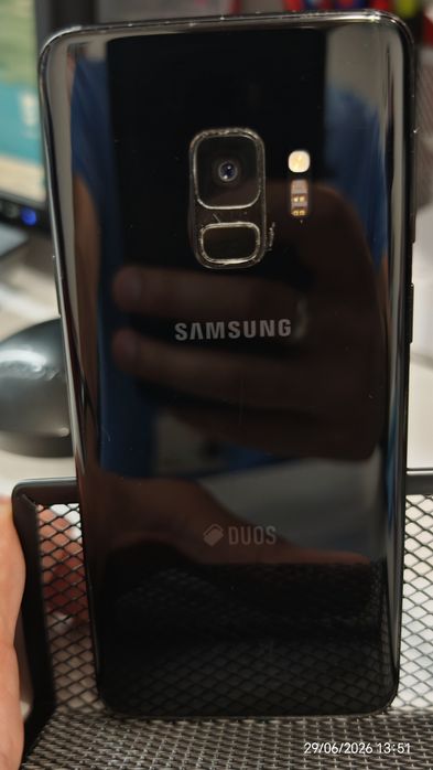 Продавам Телефон Samsung S9 за Части!!!