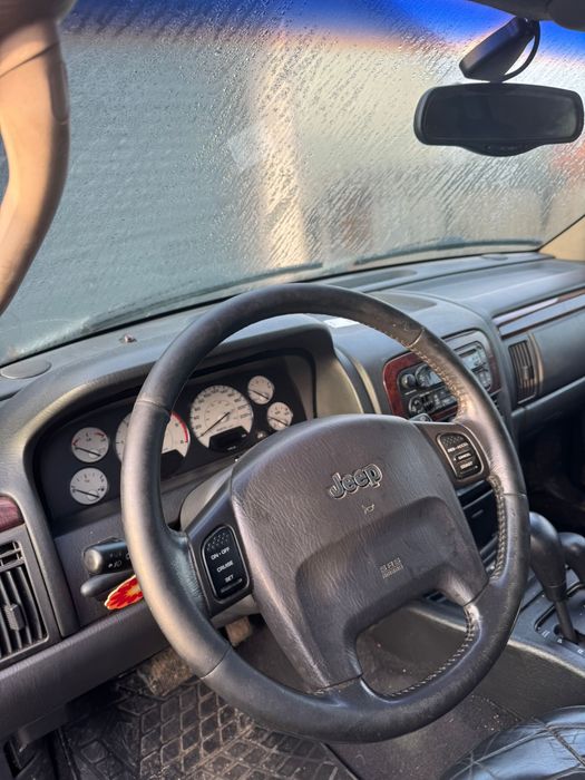 Grand Cheroke Autoutilitara 2.7