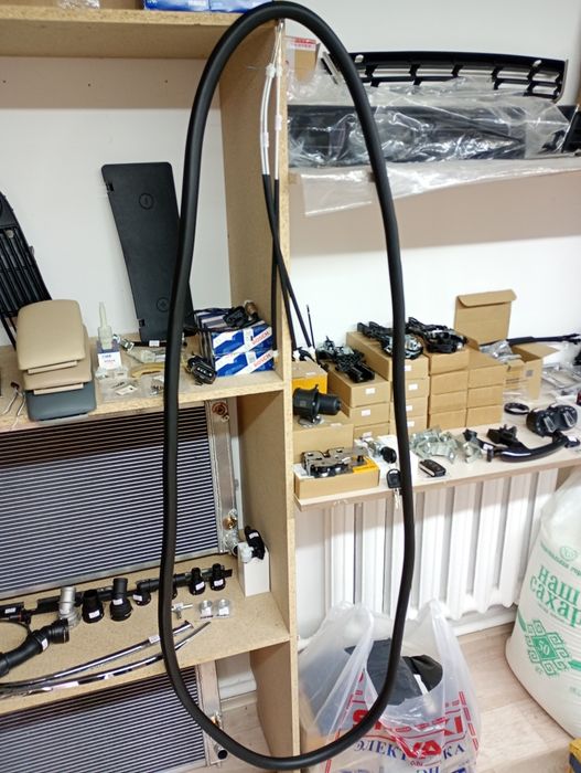 Резиновые уплотнители дверей на Ауди а6с5