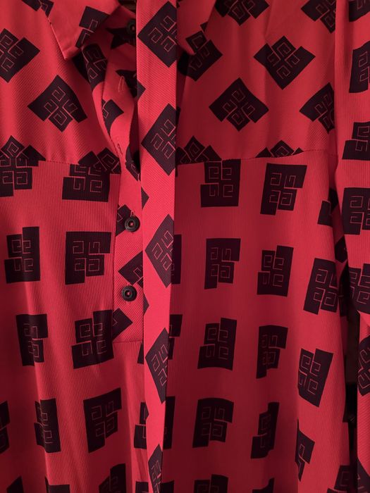 Длинное плате красное