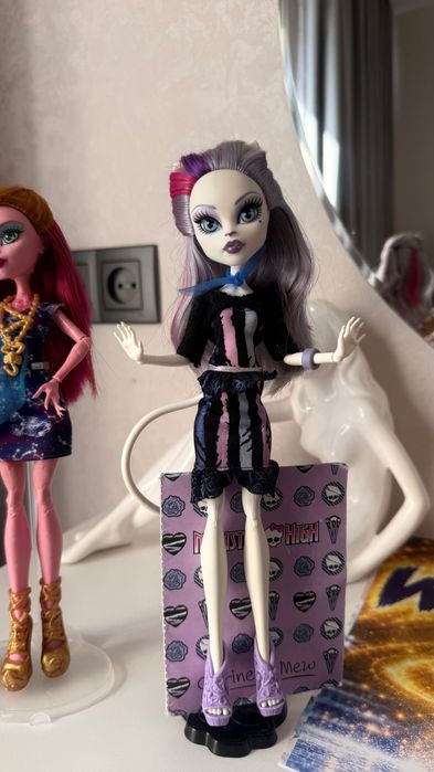 Продам кукол monster high и барби