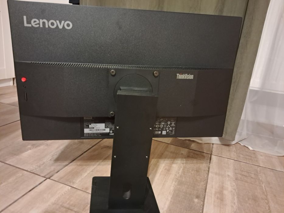 Vând monitor Lenovo ThinkVision E24q-30 – 23.8