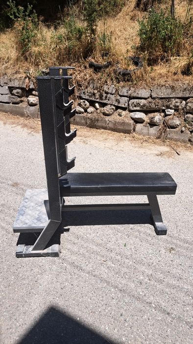 Лежанка права с тесни рамене