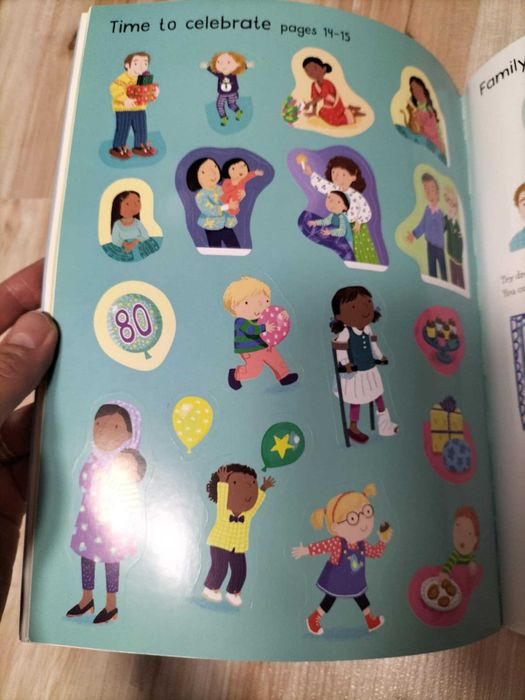 Carte cu stickere pt copii  Families Usborne