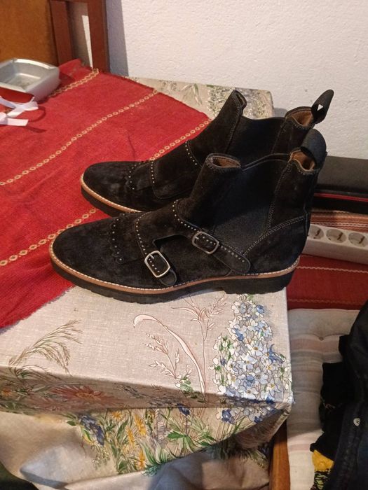 Велурени немски обувки