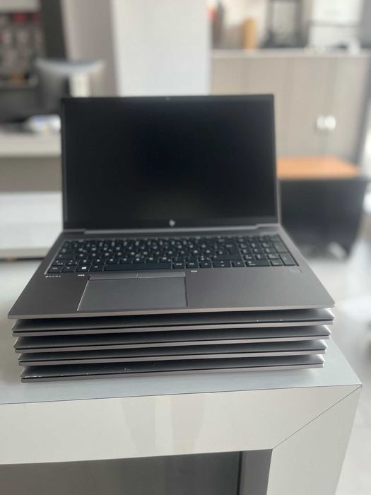 HP ZBook Firefly 15 G7 i7-10810u-16Gb ram-512Gb Ssd-Wwan-NVidia P520