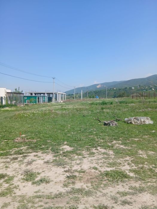 Продаются участки у подножия гор