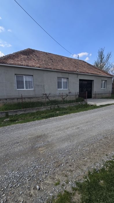 Vand Casa superba comuna Pomezeu sat Hidis