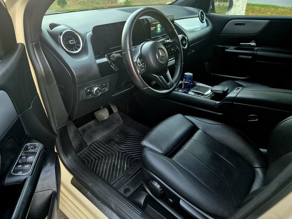Mercedes B -CLASS 180 d //AN 2020 Accept si unele Schimburi
