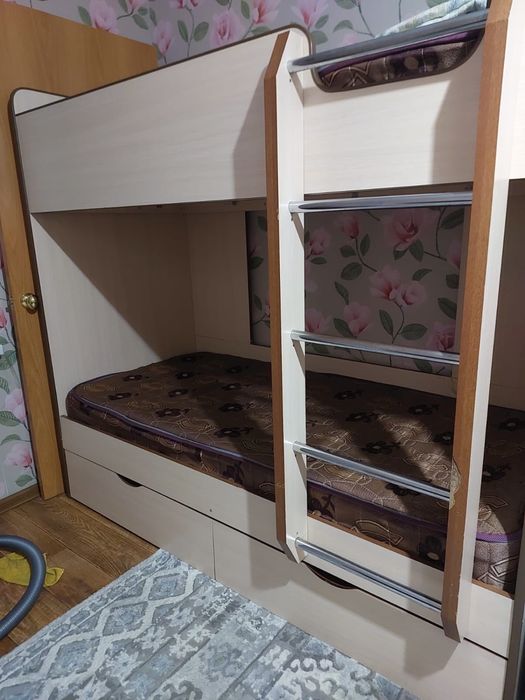 Двухъярустная кровать