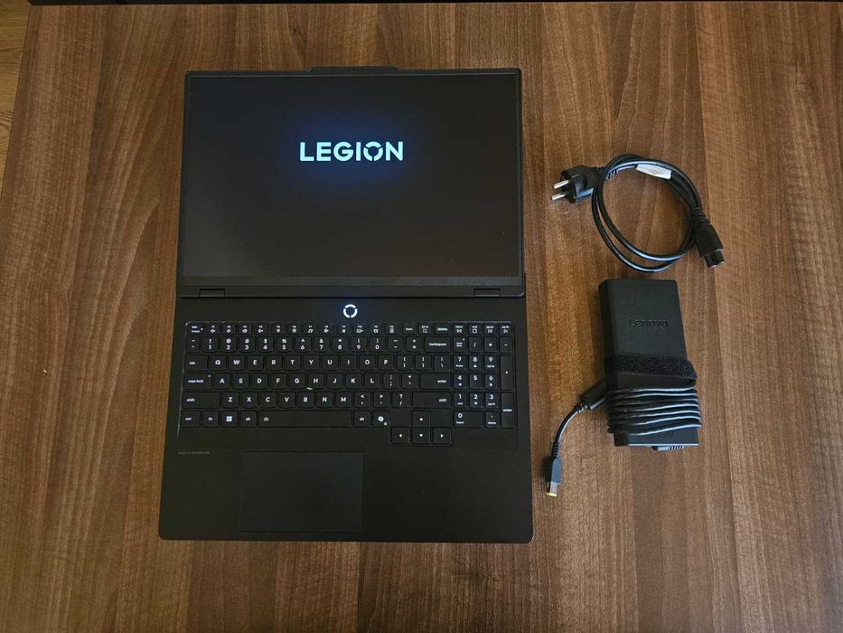 Laptop Lenovo Legion 5 Pro 16IRX10 | Core i9 | 1 TB SSD | 32 GB RAM | nVidia RTX 5060 8 GB VRAM | Garanție eMAG