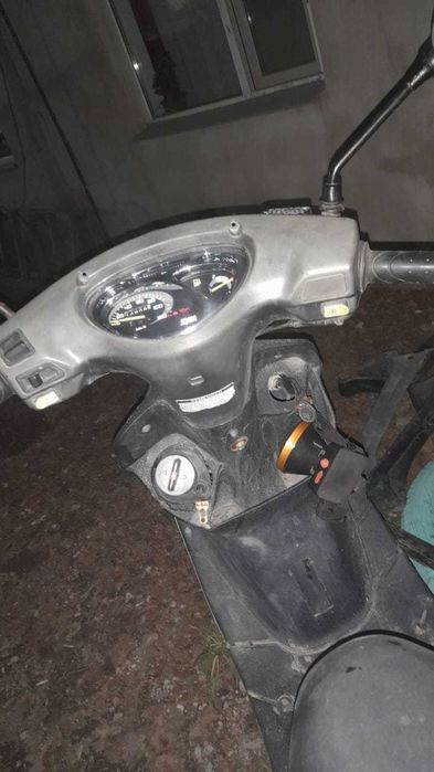 продам скутер SYM не на ходу