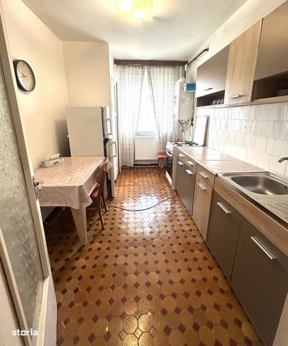 Apartament 2 camere centru Constanta, etaj 3 , policlinica cu plata