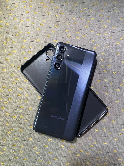 Продам Самсунг М55 с минусом