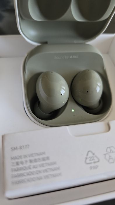 Продам наушники SAMSUNG