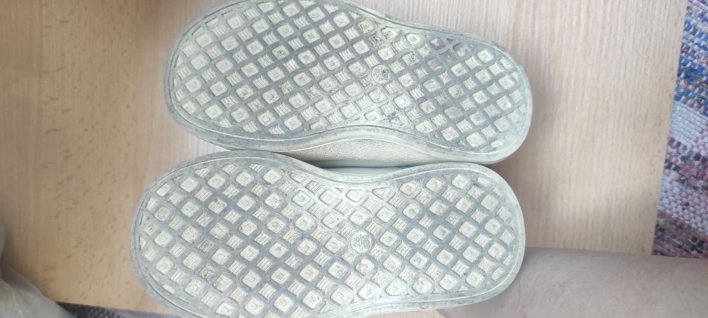 Кроссовки, 26 разме детские