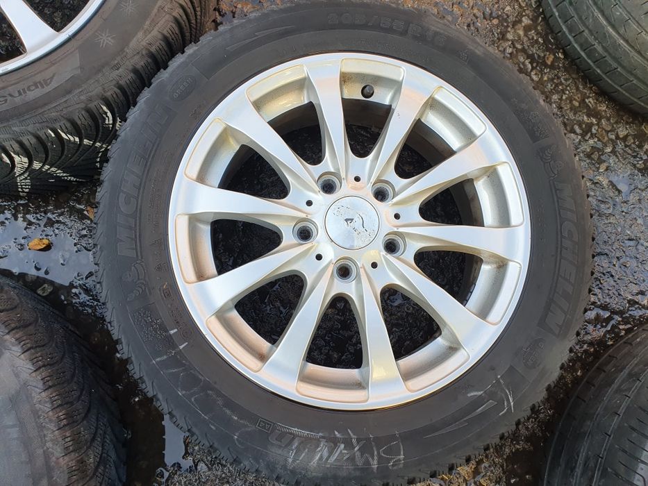 4бр алуминиеви джанти за БМВ 1 / 2014 г/ 6.5ж Х16 / 5 Х 120/