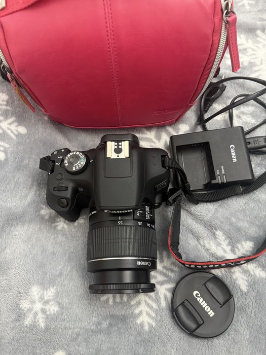 Фотоапарат Canon EOS 2000D Черен +обеквтив+карта 64 gb