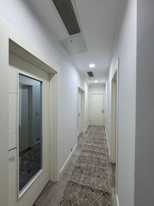 Istanbul City Продается 2 комнатная квартира ремонт А.Каххара