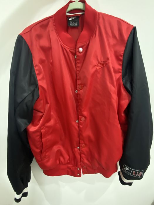 NIKE air mens varsity jacket   S