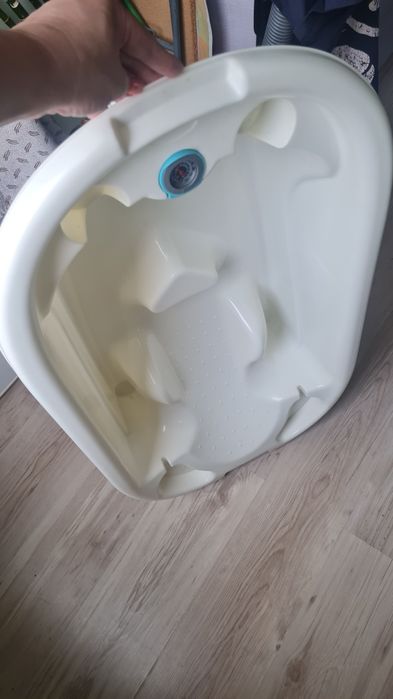 Бебешко анатомично корито с термометър