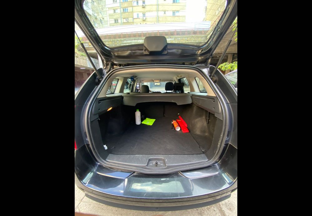 Închiriez Dacia Logan 2015 benzină pentru Uber/Bolt – Iași – 500 lei/săpt.