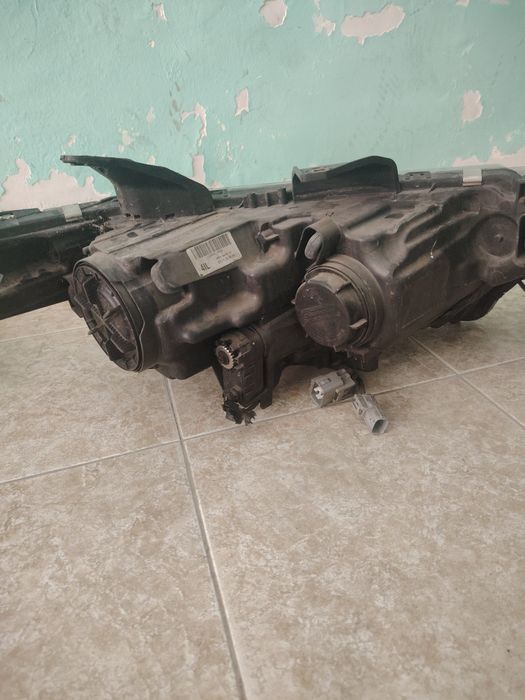 Фарове за Mitsubishi Outlander 3 - 2016 PEHV