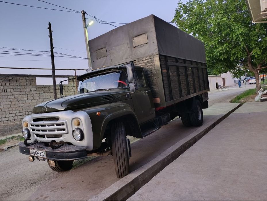 Zil 130 sotiladi