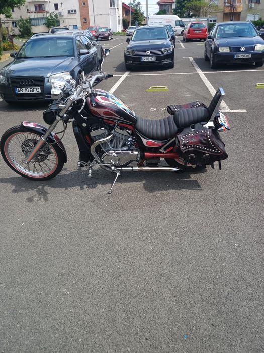 Suzuki Intruder VS800