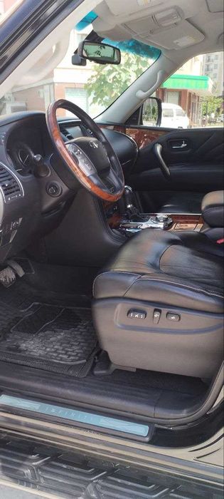 Продаётся Infiniti QX80