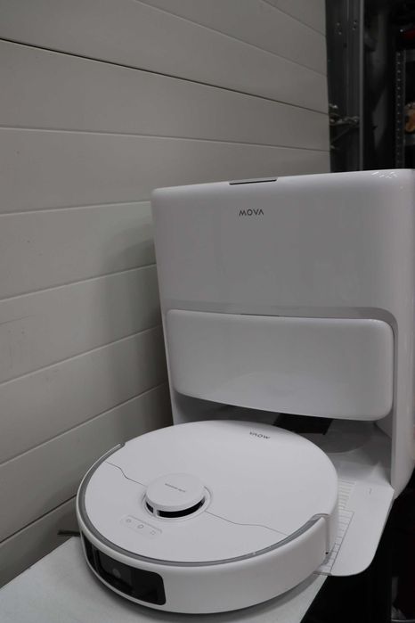 Mova P50 Pro Ultra робот прахосмукачка с моп, 19000Pa, 75°C моп с гореща вода, издърпваща се странична четка, LDS навигация, RGB AI+LED