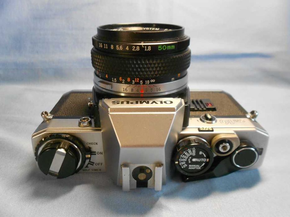 Olympus om10 cu obiectiv zuiko auto-s 1.8 50, aparat foto film clasic