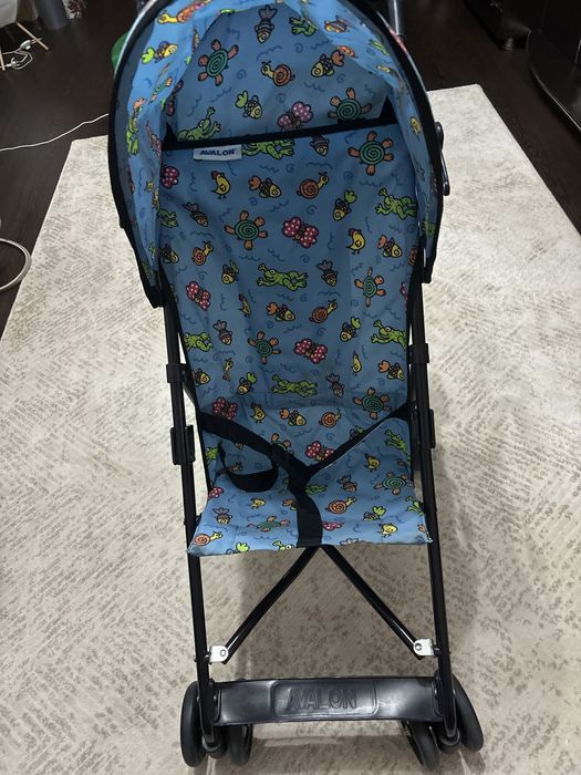 Carucior sport umbrela, aproape nou