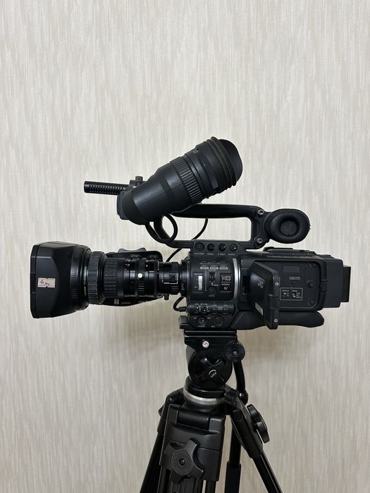 Профессиональная Видеокамера JVC proHD