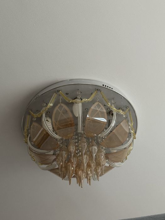 Продам люстру б/у