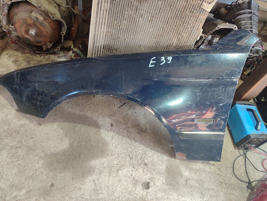 Крыло левое БМВ Е39