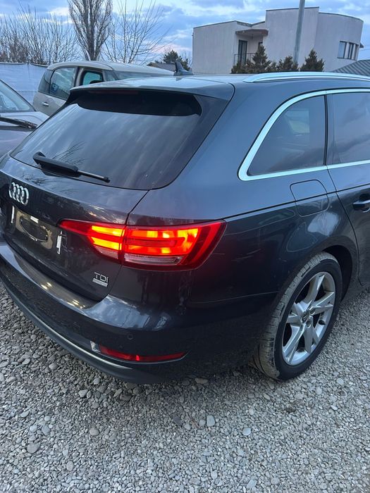 Stop stânga aripă Audi A4 B9 break 2017 (cu bec)