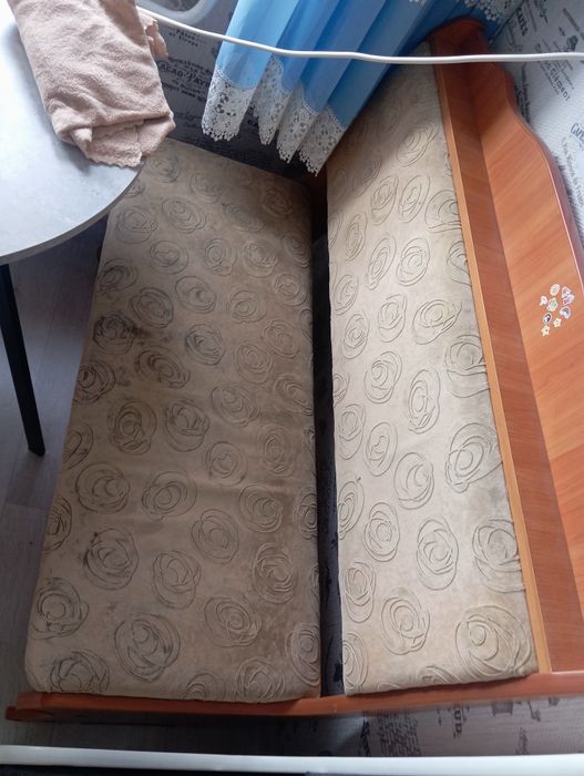 Кухонный диванчик