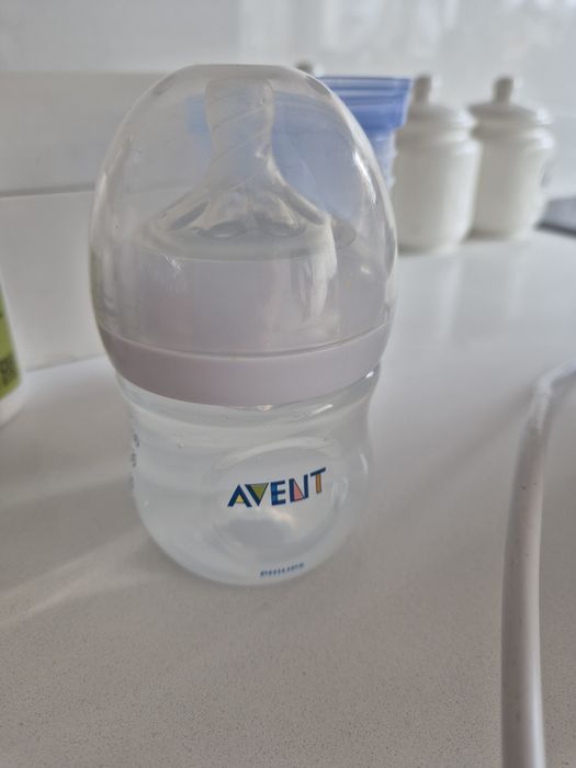 Комплект за кърмене Philips Avent SCD395/21 с ел помпа за кърма