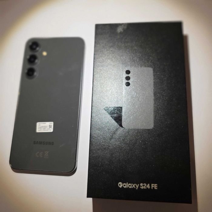 Samsung S24FE 8GB RAM 128GB - Graphite