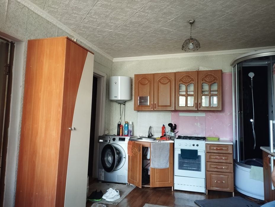 Продам двухкомнатную общежития